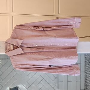 Ladie's button-down shirt